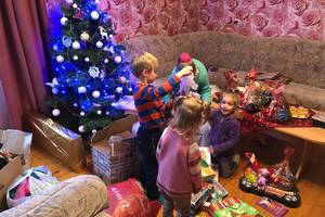 Be tėvo likusiai šeimai „Audi“ gerbėjai sukūrė kalėdinį stebuklą