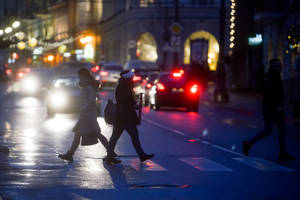 Kaip neišleidžiant krūvos pinigų sugrįžti iš Naujųjų metų vakarėlio