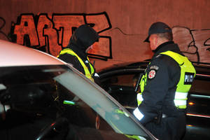 Keistai vingiavusio BMW išgąsdinta vilnietė paskambino 112: negalėjo patikėti, kiek jis įpūtė