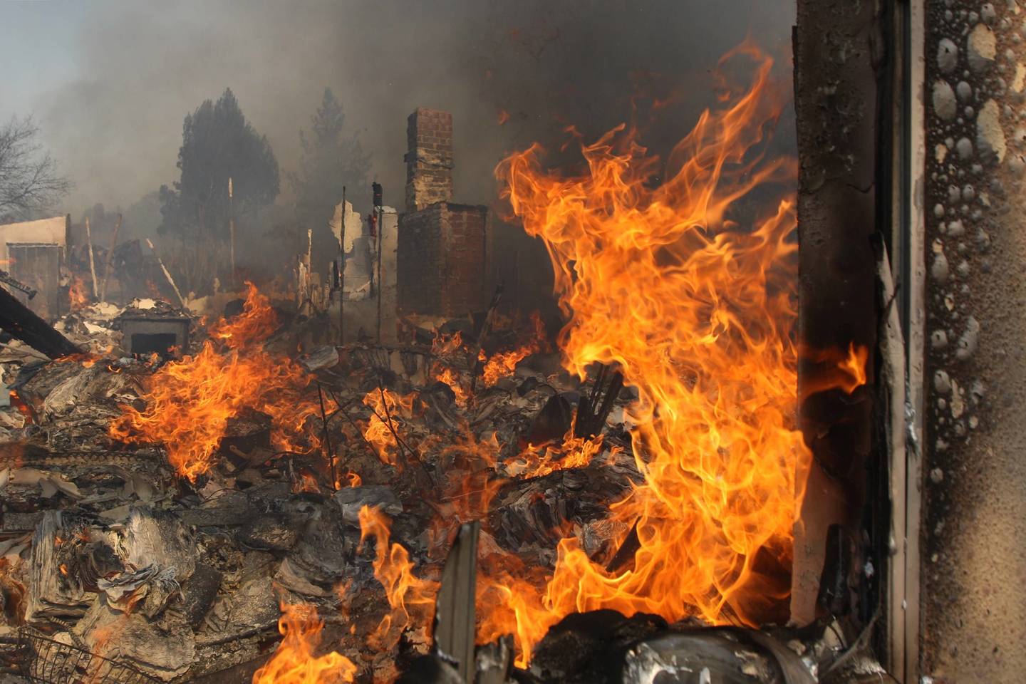 Pasak ekspertų, dėl klimato kaitos kurie ekstremalūs reiškiniai, pavyzdžiui, potvyniai, sausros ir uraganai, gali tapti dažnesni, neretai – ir smarkesni.<br> Scanpix nuotr.