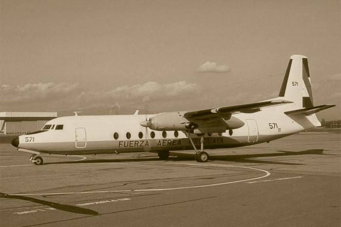  Lėktuvas „Fairchild FH-227D“.<br> wikipedia nuotr.