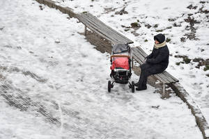 Išmokos už vaikus atiteks visiems, bet laukia ir didesni mokesčiai 