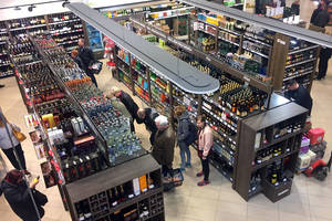 Pasidalijo prognoze, kaip elgsimės sugriežtėjus alkoholio pardavimui: „Lazda turi du galus“