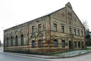 Griūvanti Alytaus sinagoga prikeliama naujam gyvenimui