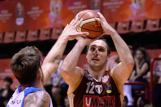 Lietuviai Italijoje – A.Gudaitį pakirto liga, G.Orelikas surengė tritaškių šou