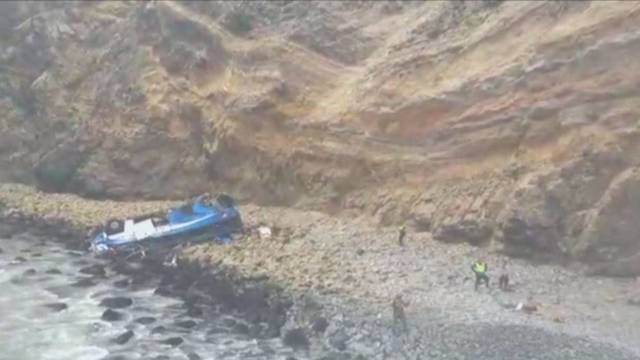 Tragiška nelaimė Peru – per autobuso avariją žuvo 48 žmonės