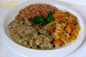 Troškintos jautienos kepenėlės – paprasta, greita ir skanu