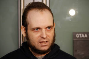 Iš talibų išlaisvintam kanadiečiui pateikti šiurpūs kaltinimai