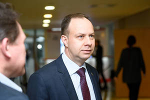 Ministras žada, kad rezidentų stipendijas perkėlus į atlyginimą jaunieji medikai nenukentės