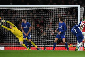 Londone – įvartis paskutinę minutę ir taikiai pasibaigęs futbolo milžinų derbis