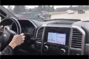 Sužinojęs, kodėl salone pirktas automobilis dreba, vyras buvo priblokštas