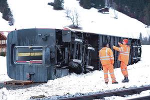 Vėjai nusiaubė Senąjį žemyną: vienur pustė, kitur degė miškai