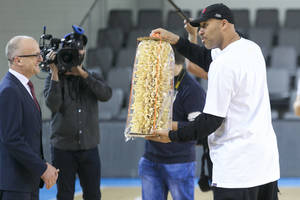 Brolių Ballų debiutas „Vytauto“ ekipoje: automobilis, šakotis ir pasiūlymas tėvui