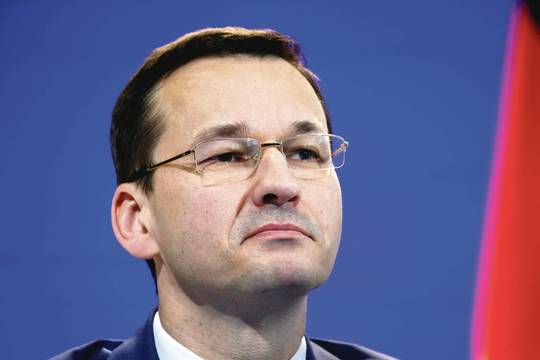 Lenkijos premjeras pasmerkė paauglės turkės spėjamai rasistinį užpuolimą