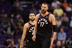 J. Valančiūnas atliko dvigubą dviženklį ir vedė Raptors“ į pergalę Milvokyje