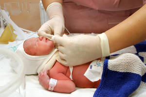 Padidėjus vaiko priežiūros išmokoms kilo klausimų: „Kuo prastesni kiti vaikai?“