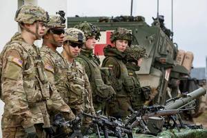 Baltuosiuose rūmuose buvo kalbama apie dalies JAV kariuomenės  išvedimą iš Rytų Europos 