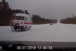 Medikų UAZ prikaustė vairuotojų žvilgsnius: ar pastebite, ko jam trūksta