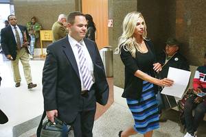 Po pirmojo pasimatymo pora susitiko teisme – moters gali laukti kalėjimas