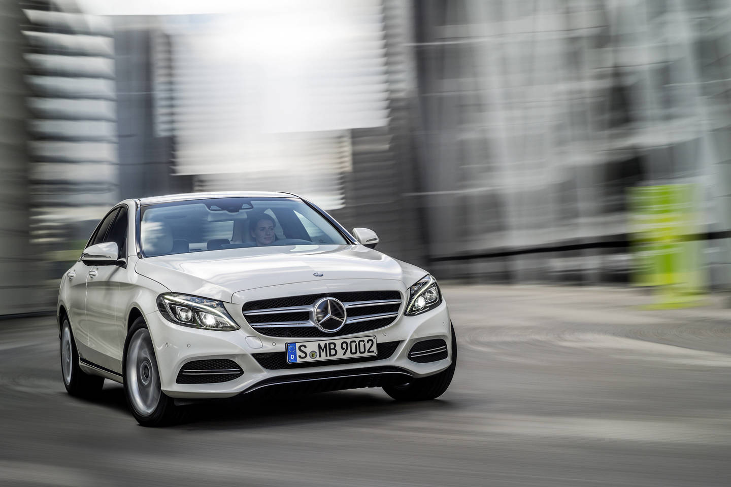Pernai „Mercedes-Benz“ pardavė daugiau nei 415 tūkst. C klasės sedanų ir universalų.