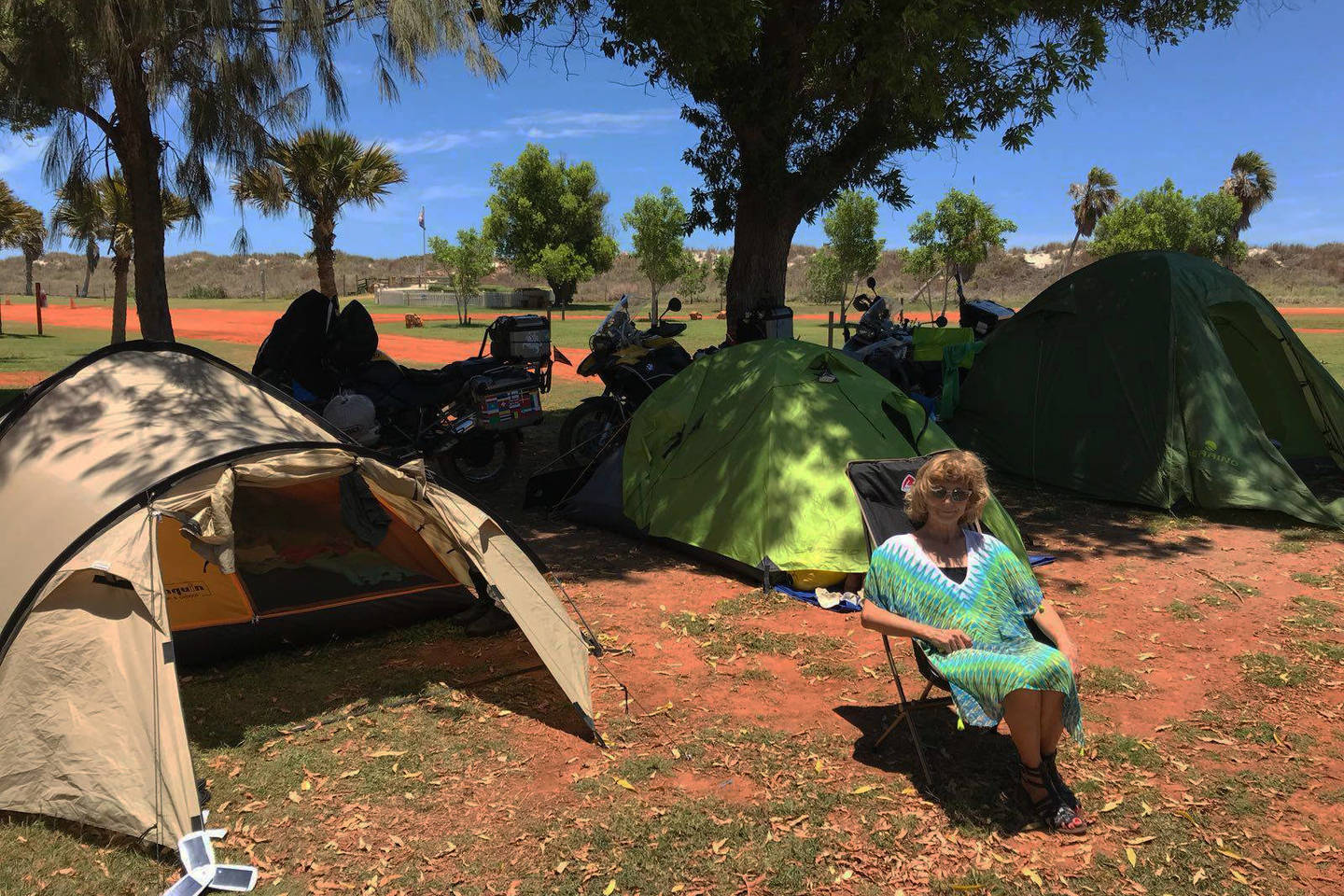 Vieta palapinėms su visomis paslaugomis - dušais, virtuve - tik 40 eurų visai 6 žmonių kompanijai.<br> Asmeninio archyvo nuotr.