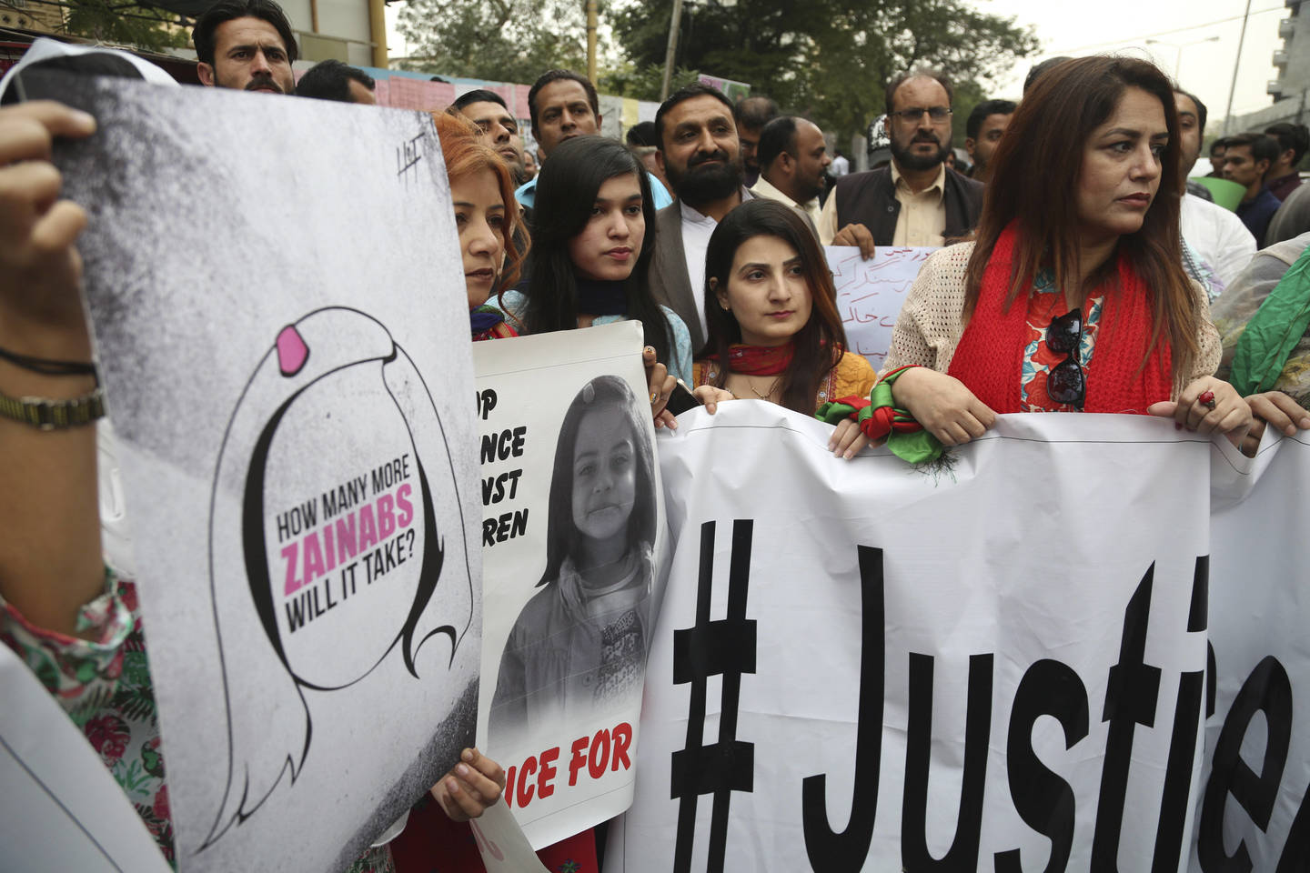  Mažoji Zainab ne vienintelė mergaitė, kuri nužudyta Pakistane. Tokių atveju kaip jos pasitaiko labai daug.<br> AP nuotr.