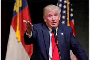 Donaldas Trumpas perlenkė lazdą: keiksmai apie migrantus iš Afrikos sukėlė audrą