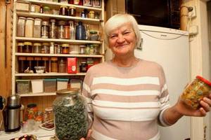 Į medikus nesikreipianti senolė puikią sveikatą puoselėja liaudies receptais