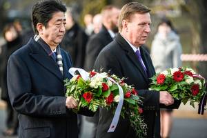 Latvijos premjeras prabilo apie platesnį bendradarbiavimą su Japonija