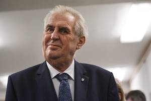 Naujos kadencijos siekiantis Čekijos prezidentas pirmauja balsavime