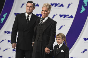 Atlikėją Pink džiugina mažametės dukros noras susituokti su afrikiete