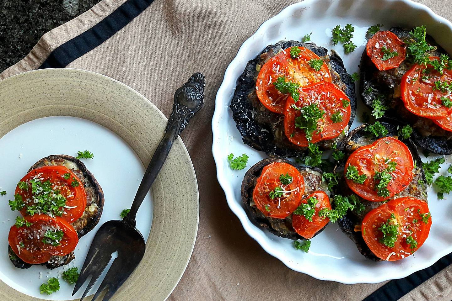 Jautiena ir daržovėmis įdaryti grybai. Greita, paprasta ir gardu