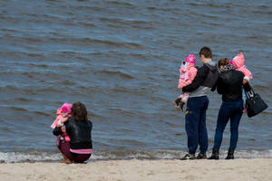 Vaiko pinigai: ar valdžia tokia dosni, ar tik gudriai sužaidė?