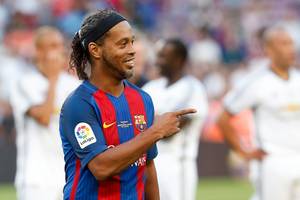 Brazilų futbolo žvaigždė Ronaldinho deda tašką: nusprendė baigti karjerą
