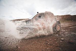 Dakaro ralio dalyvius grūdina ekstremaliai besikeičiantys orai