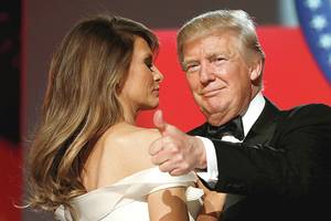 Milijardierius Donaldas Trumpas pirmuosius metus švaistė skandalams ir žinutėms