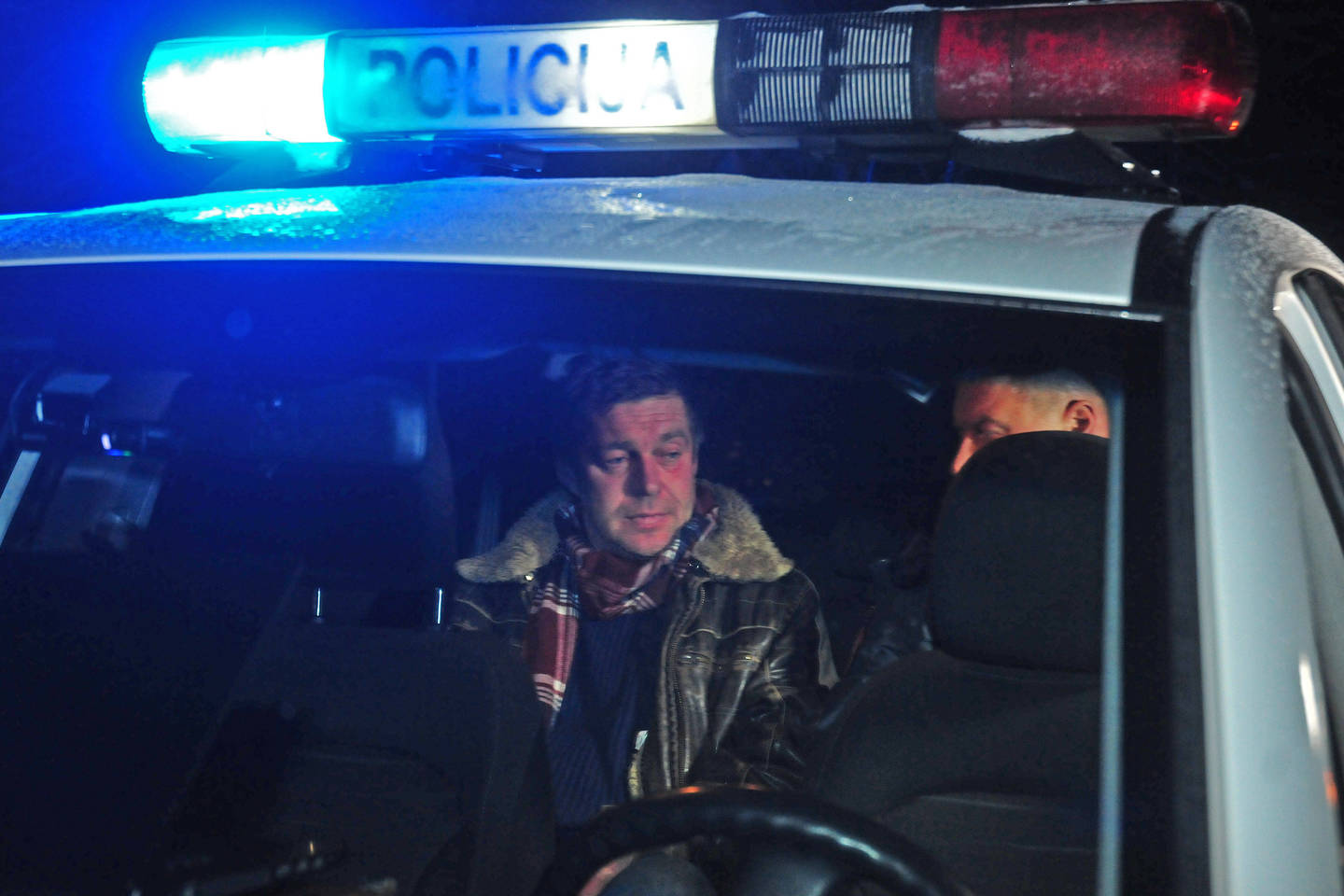 Sūnų į Norvegiją išlydėjęs vilnietis prisigėrė ir sėdo vairuoti, bet įkliuvo policijai.