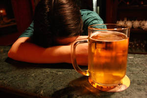 Tie, kuriems nėra 20-ties, pasisakė apie alkoholio ribojimus: kai kurios istorijos šiurpina