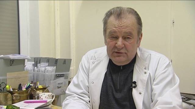 Onkologas Juozas Ruolia: „Namuose aplink mus pilna priešvėžinių preparatų“