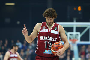 Smurtu apkaltintas krepšininkas Simas Jasaitis: „Tai burbulas, kuriam komentarų neturiu“