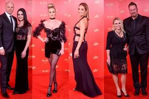 Drąsu: Asta Valentaitė, Violeta Tarasovienė ir kitos žvaigždės vilkėjo itin seksualias suknias