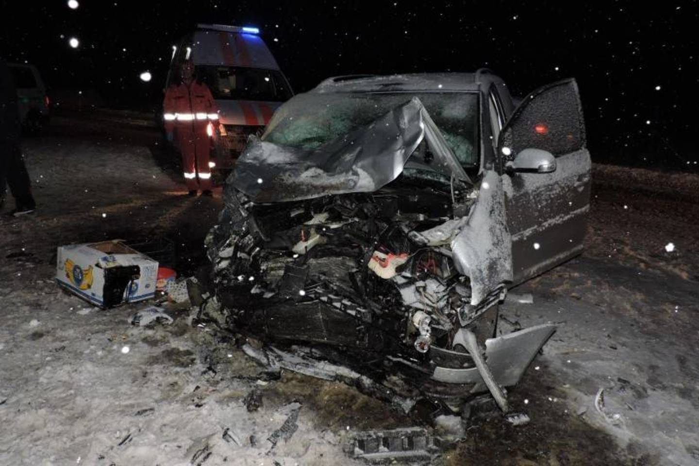 Savaitgalio avarijose žuvo žmogus, dar 30 žmonių sužalota.