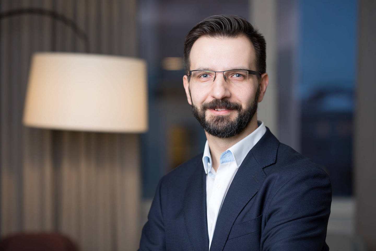 A. Vingrys Vytauto Didžiojo universitete yra įgijęs verslo administravimo bakalauro bei finansų ir bankininkystės magistro laipsnius.