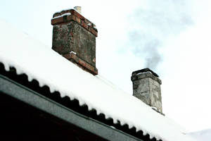 Kauno rajone – neįprastas ugniagesių radinys kamine