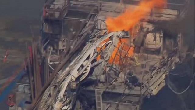 JAV po sprogimo dujų gręžimo bokšte dingo 5 darbininkai