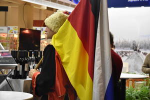 Rusams po trejų metų leido grįžti į Berlyną – jie tai padarė su „Putinkos“ degtine