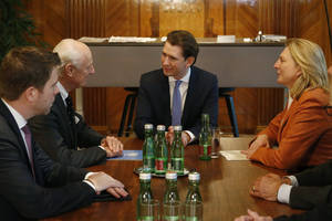 Sirijos taikos derybos Vienoje vyksta „labai kritiniu momentu“, sako JT pasiuntinys 