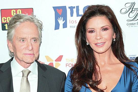 Holivudo pora prieš vedybas sutarė net meilės naktų skaičių