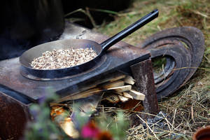 Vyras Garliavoje svaidėsi keptuve, nukentėjo žmona ir nepilnametė