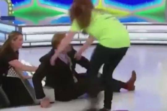 Laidos metu vedėjui teko raudonuoti iš gėdos